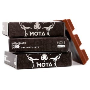 Mota Black Milk Chocolate Cube
